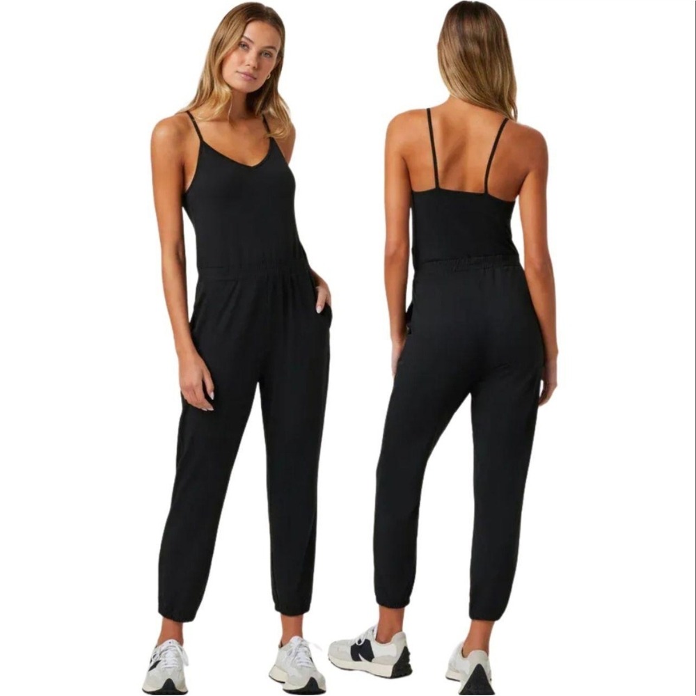 Vuori Lux Jumper Black Sleeveless Activewear Jogger Jumpsuit XXL VW4067 Padded